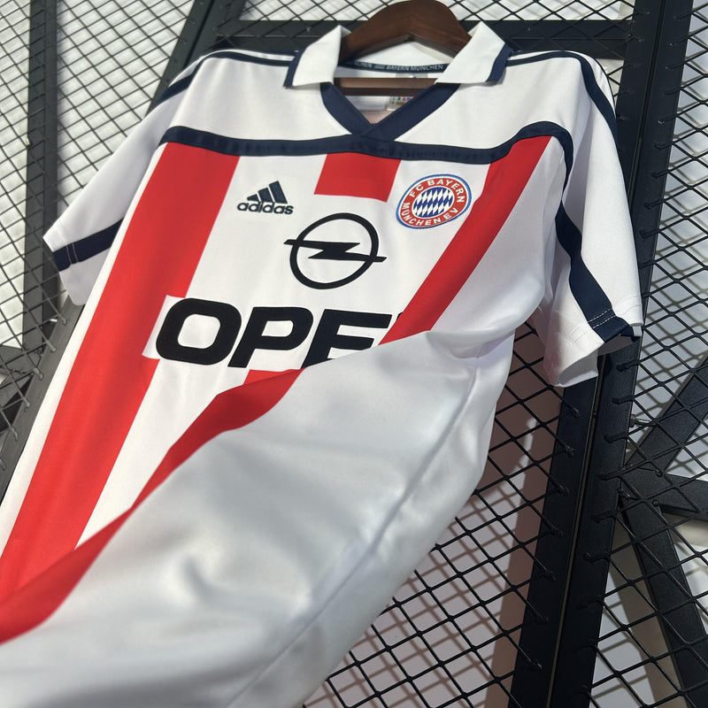 BAYERN DE MUNICH II 00/02 homem (RETRO)