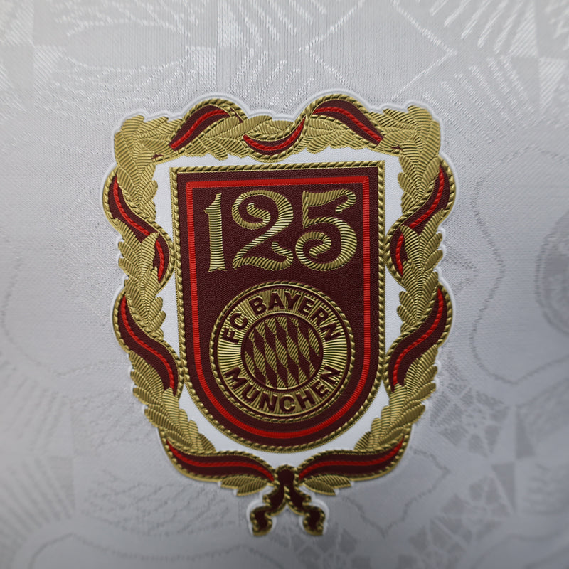 CAMISOLA BAYERN DE MUNICH EDIÇÃO 125 ANOS BRANCA 25/26 homem (VERSÃO JOGADOR)