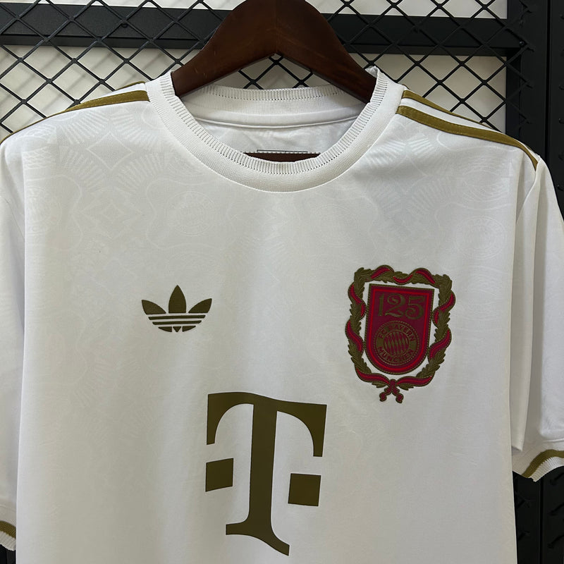 CAMISOLA BAYERN MUNICH EDIÇÃO 125 ANOS III 25/26 homem