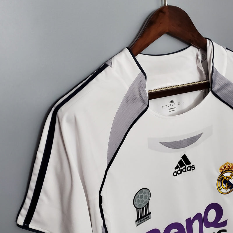 CAMISOLA REAL MADRID I 06/07 homem (RETRO)