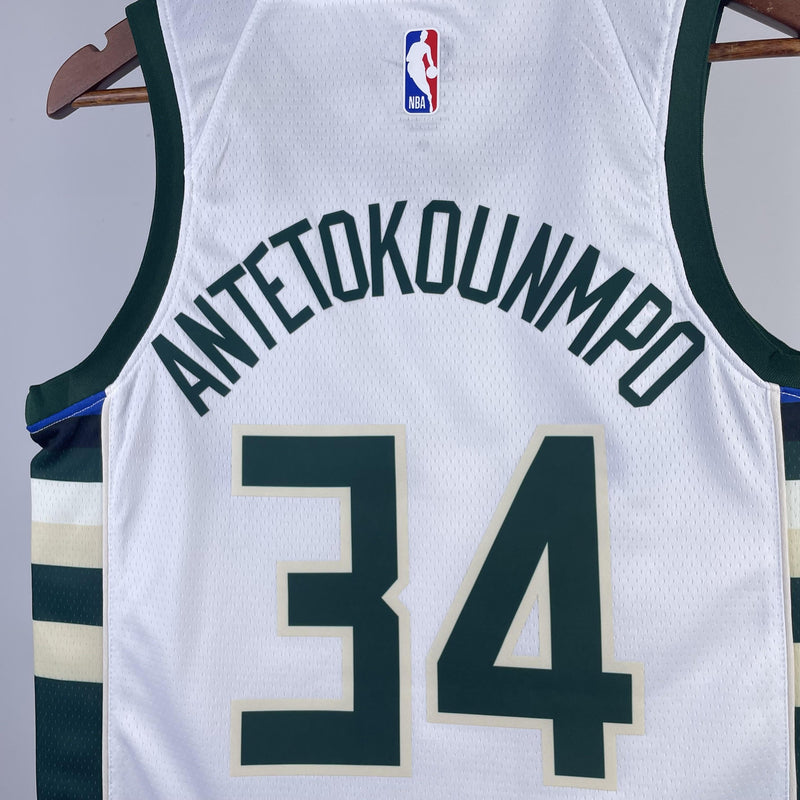 MILWAUKEE BUCKS III NBA SWEATSHIRT
