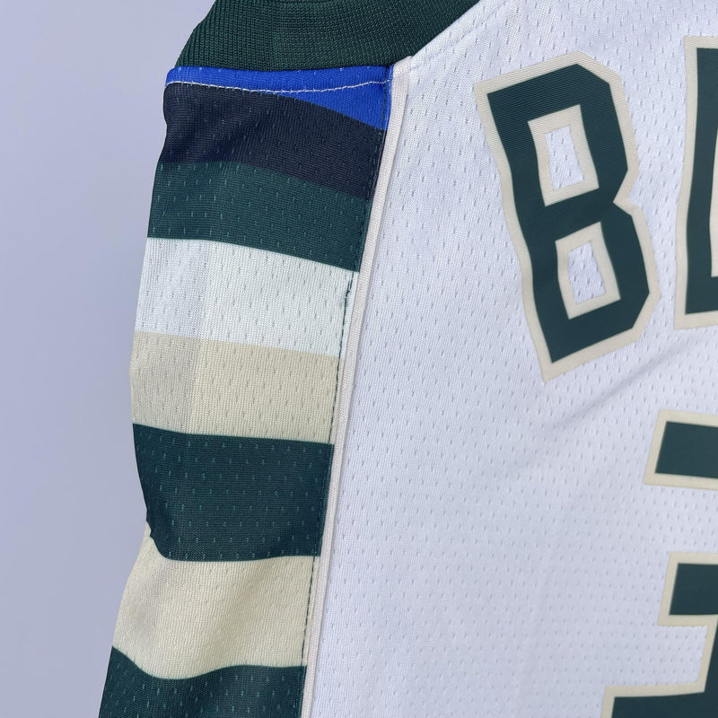 MILWAUKEE BUCKS III NBA SWEATSHIRT