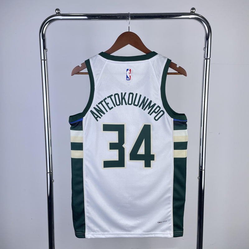 MILWAUKEE BUCKS III NBA SWEATSHIRT