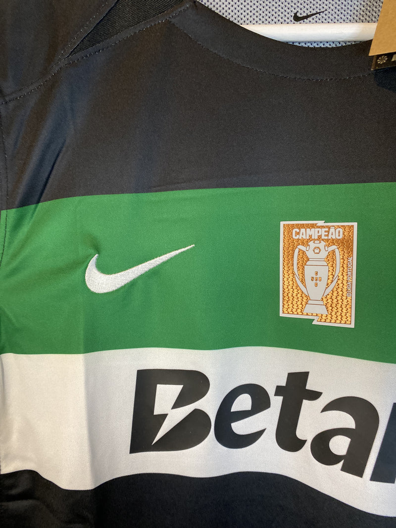 CAMISOLA SPORTING CP I 24/25 homem Com Patch de Campeão Nacional (ENTREGA 1-2 DIAS PORTUGAL)
