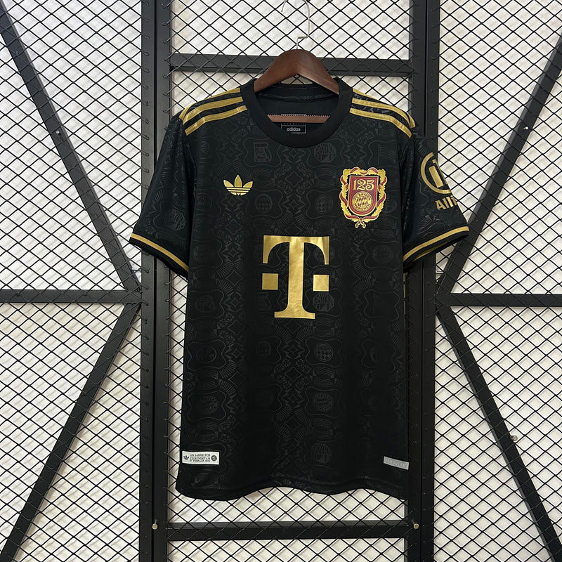 CAMISOLA BAYERN MUNICH EDIÇÃO 125 ANOS II 25/26 homem