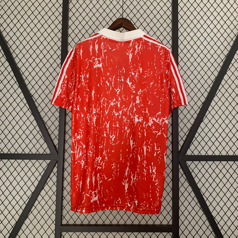 SOVIET UNION I 1990 man (RETRO)
