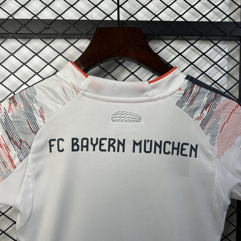 BAYERN DE MUNICH II 25/26 CONJUNTO INFANTIL