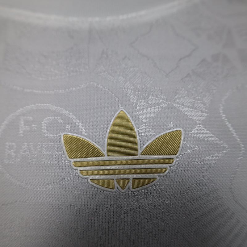 CAMISOLA BAYERN DE MUNICH EDIÇÃO 125 ANOS BRANCA 25/26 homem (VERSÃO JOGADOR)